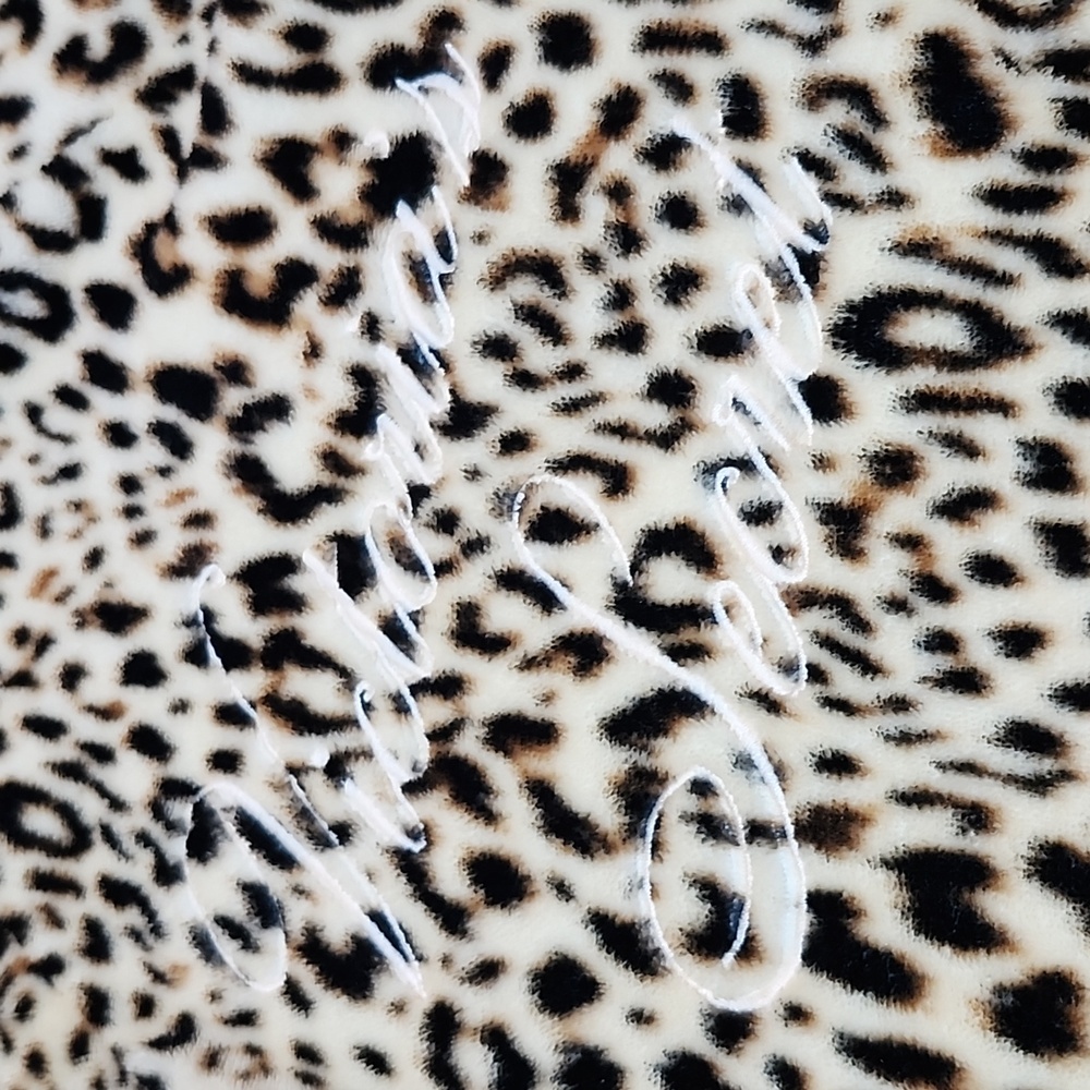 VICTORIA SECRET 2020 EMBROIDERED LEOPARD PRINT FLEECE ROBE